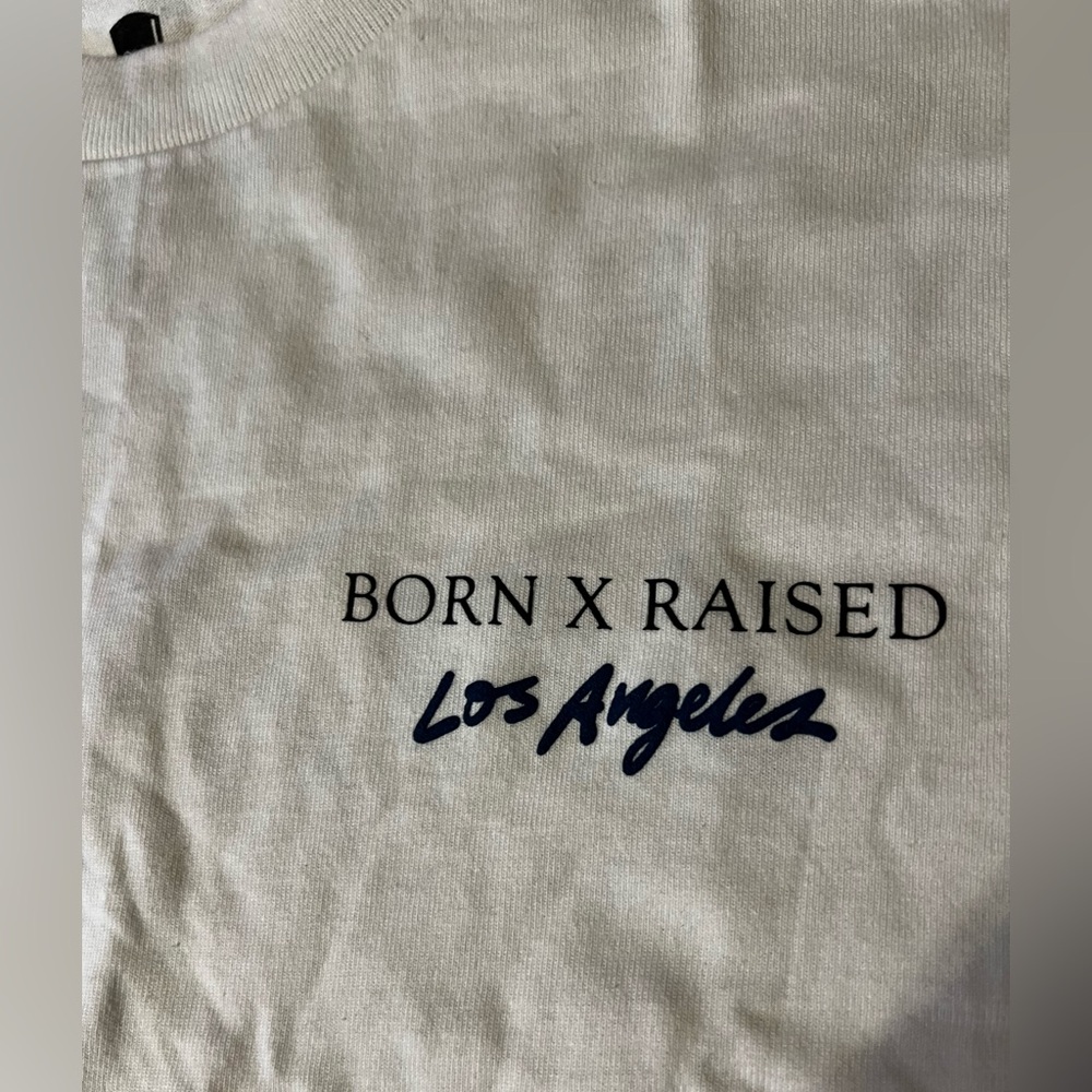 BORN X RAISED WHITE  Los Angeles Tee SIZE MEDIUM  NWOT